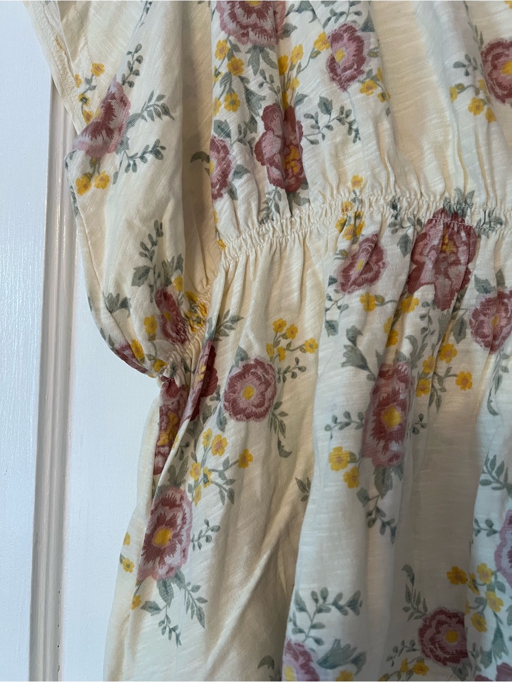 Torrid Festi Smocked Floral Tee NWT - Picture 5 of 10